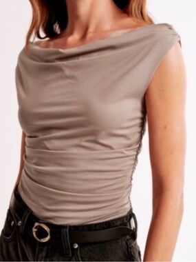 Abercrombie & Fitch Ruched Off-Shoulder Women's Top in Taupe